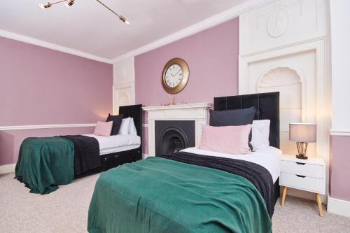 Beautiful 2Bedroom 4 actual beds House with WiFi by PureStay, Bath (zdjęcie 3)