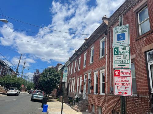 Historic Townhouse Oasis with En-suite Bathroom