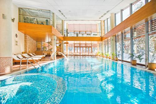 Bazen, Hotel Yastrebets Wellness & Spa in Borovets