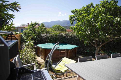 Dārzs, El Solà Spacieux studio avec accès jardin et piscine (El Sola Spacieux studio avec acces jardin et piscine) in Corneilla-de-Conflent