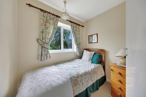Host & Stay - Avoca cottage