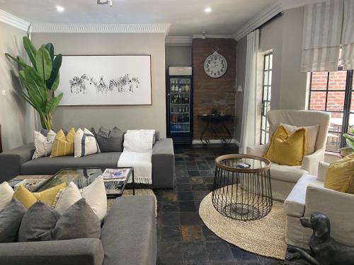 sala de TV, The Leslie Executive Hotel in Blantyre