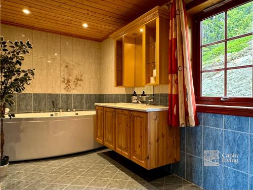 Large Cottage 2 Baths and Sauna in Sjusjøen in Lillehammer City Center