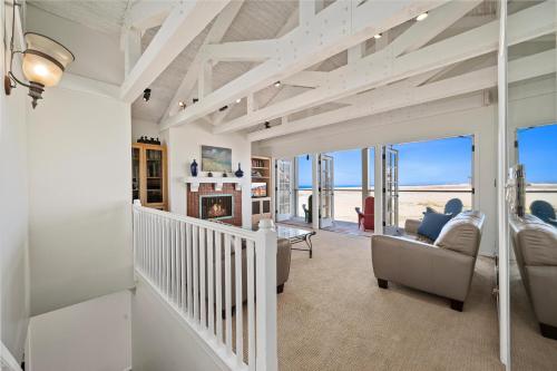 107 G St in Newport Beach, USA