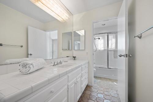 107 G St in Newport Beach, USA
