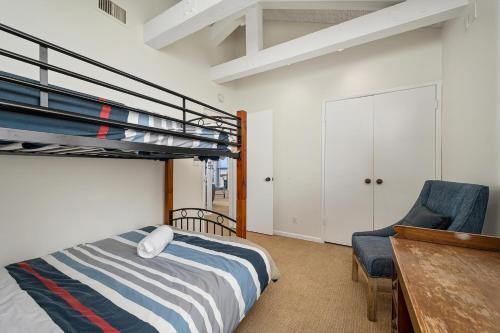 107 G St in Newport Beach, USA