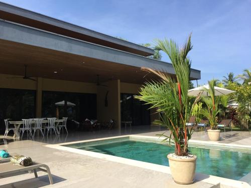 Villa Assinie on the beach in Esterillos Villa Assinie on the beach in Esterillos