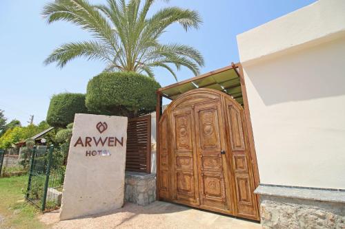 Arwen Hotel - Tap to explore photos