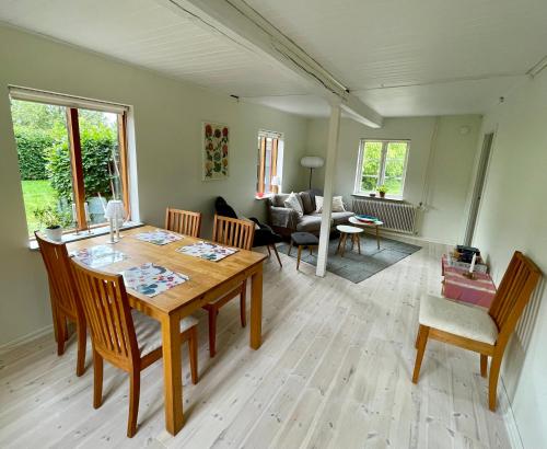 Röda huset Kåseberga (Roda huset Kaseberga) in Glemmingebro