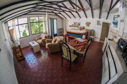 One-Bedroom Apartment image 9