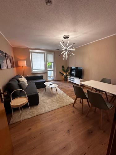 3-Zimmer Ferienunterkunft inkl Parkplatz und Balkon, mit Nähe zum See in Rüdersdorf bei Berlin, Deutschland