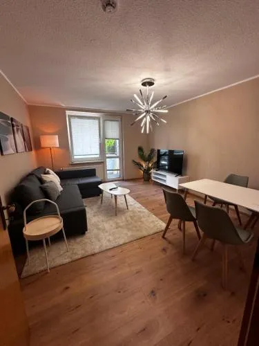 3-Zimmer Ferienunterkunft inkl Parkplatz und Balkon, mit Nähe zum See in Rüdersdorf bei Berlin, Deutschland