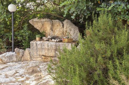 Olivastri Cottage with pool in the Nature Park of Porto Conte