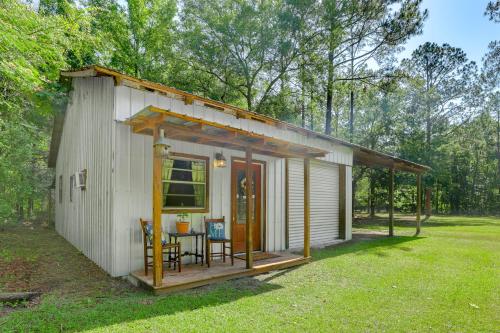Lake Butler Cabin on 5 Acres w/ Fire Pit!