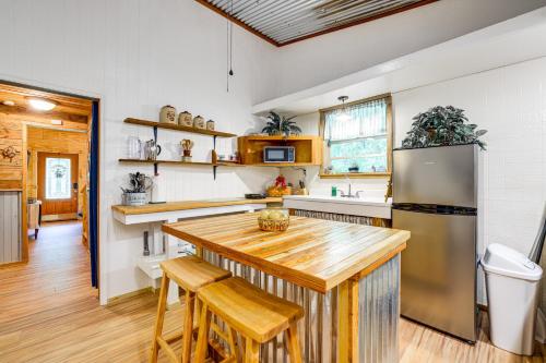 Lake Butler Cabin on 5 Acres w/ Fire Pit! in Alachua (Florida)