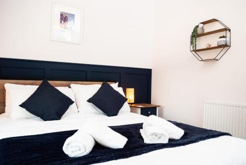 The Wave Cottage - 3 Bedroom with off road Parking for 3 Cars or Vans & EV point in 奧爾蒙茲伯