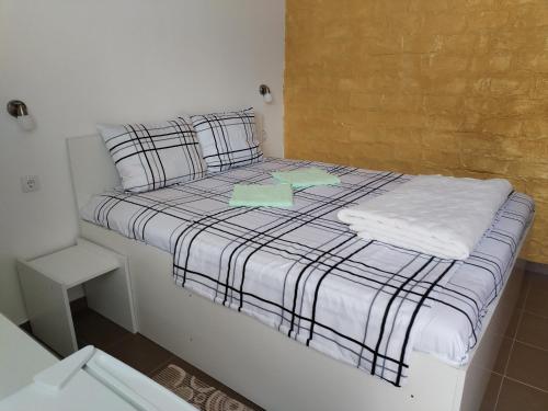 ヴェリコ・グラディシュテ Bankers Guest House 3つ星 ホテル レストラン