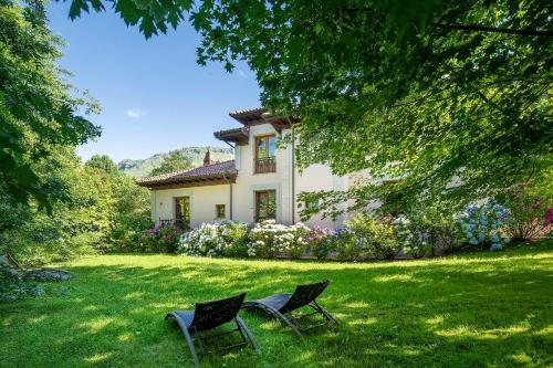 Hotel Rural Arpa de Hierba – La Pereda, FL