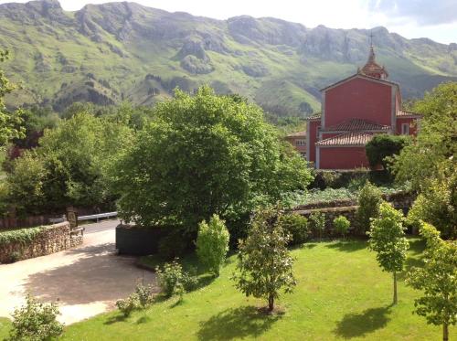 Hotel Rural Arpa de Hierba – La Pereda, FL