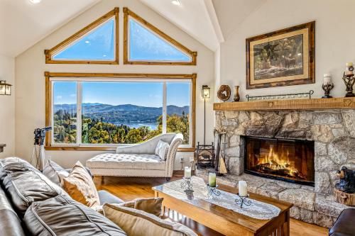 Mountain Ridge Haven in Lake Arrowhead, USA