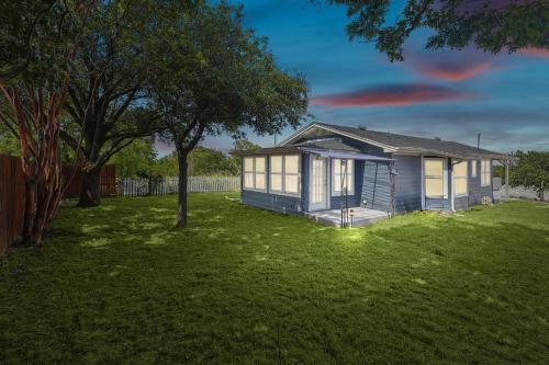 Tranquil Lakeside Escape 2 Bedrooms Patio Views in Wylie (TX)