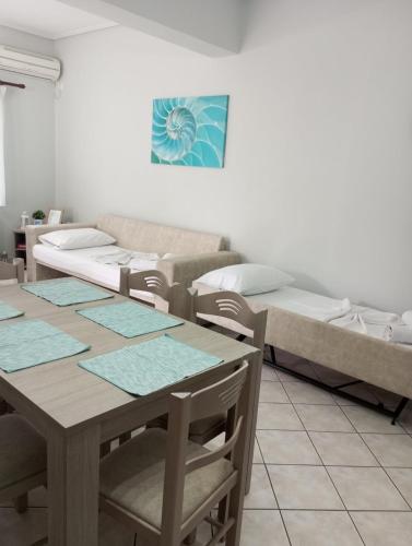 Lefakis Aegean Breeze Apartment in Ormos Korthiou (Cyclades)
