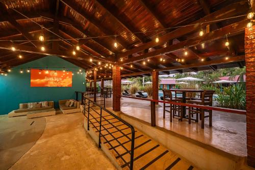 Beach Break Resort & CR Surf Camp in Jaco