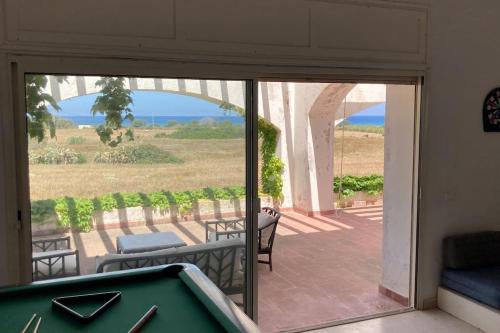 Maison front de mer a Kerkouen in Ezzahra (Bin `Arus)