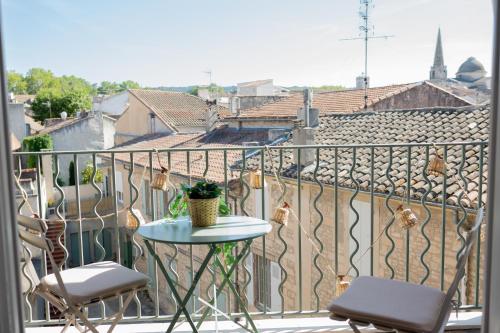 Logement avec balcon vue Alpilles , Centre Saint-Rémy