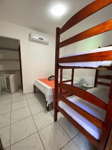 1 double bed, 1 bunk bed