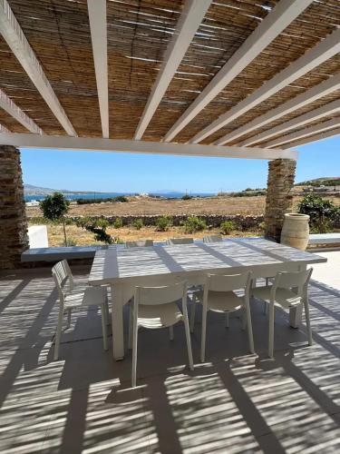 陽台/露台, Chic flat with terrace in Antiparos and sea view in 安蒂帕羅斯