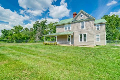 Spacious Virginia Retreat with Mountain Views