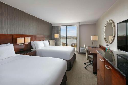 2 double beds