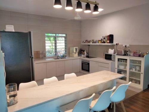 Eden Villa Bentong W butler in Karak