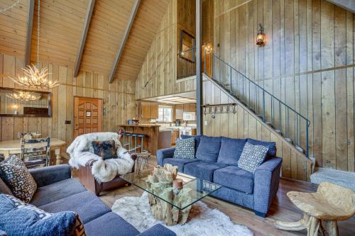 Chic Lake Arrowhead Retreat 4 Seasons of Fun! in Lake Arrowhead, USA