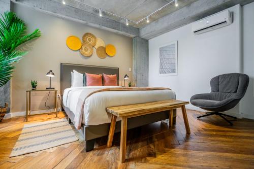 Two-Bedroom Deluxe Apartment with Balcony image 4