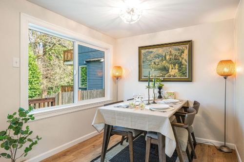 Perch - Brygger Cottage near Ballard Locks