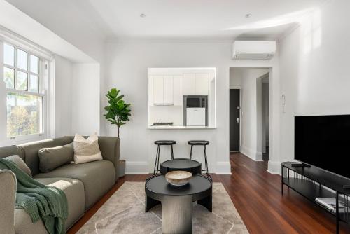 Bondi Junction Apartments by Urban Rest - image 6