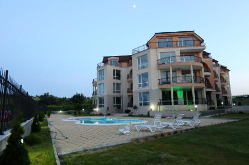 外部景觀, 南海灘公寓 (South Beach Apartments) in 奧布佐爾