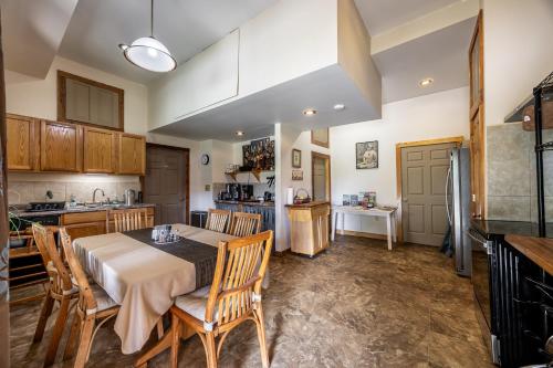 Bliss Point Farm and B&B, LLC in Earlysville, USA
