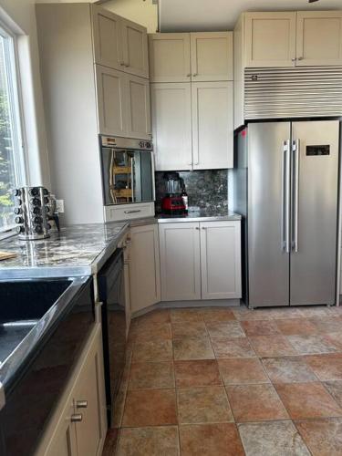 Stunning Beachfront Retreat, Sleeps 12 in Cheboygan, USA