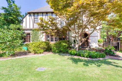 Luxury and Old World Charm in Historic Midtown near Brooks Museum of Art