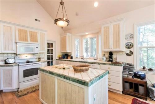 Annandale - V067 in Lake Arrowhead, USA