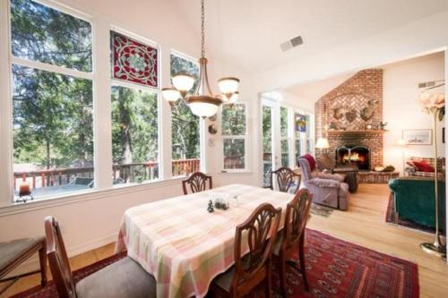Annandale - V067 in Lake Arrowhead, USA