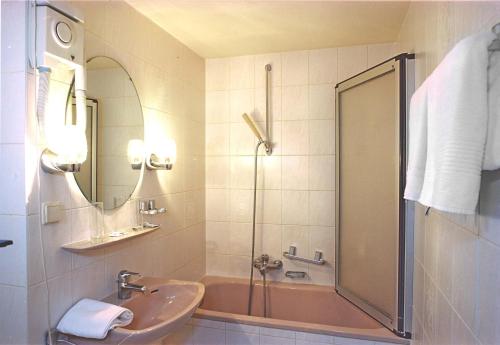 Hotel L'auberge Du Souverain - image 9