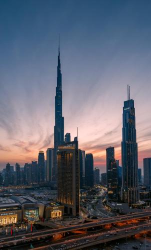 Luxury 2BR Burj Khalifa Views 5Min Walk Dubai Mall, Dubai (photo 2)