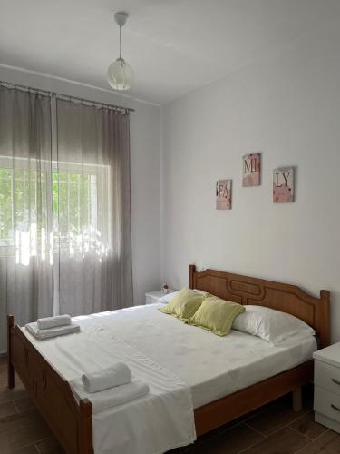 One-Bedroom Apartment image 7