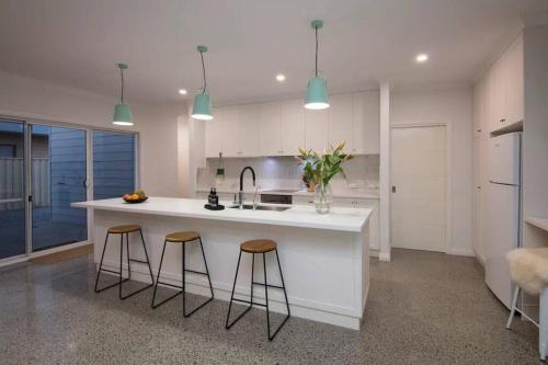 Konyha, Margaritaville-Luxe Coastal Home-Games-Wi-Fi-Ducted AC in Cervantes