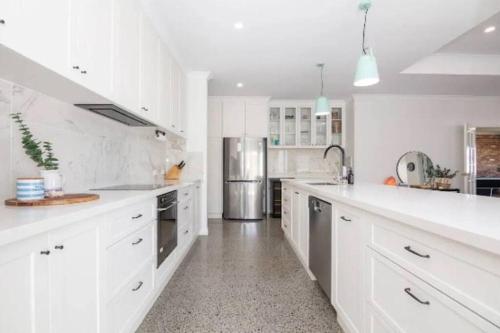 Konyha, Margaritaville-Luxe Coastal Home-Games-Wi-Fi-Ducted AC in Cervantes