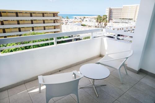 Akeah Broncemar, Playa del Inglés (Foto 11)